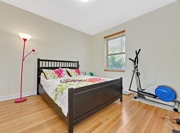 5th image of 7434 N Oakley Ave APT 3B