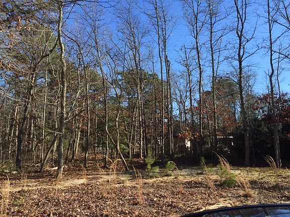 4th image of 662 Goshen Rd.