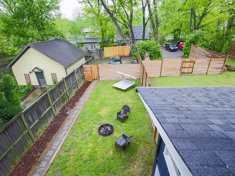 233B Chapel Ave — Photo 31