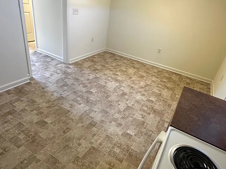 1701 Woodbrooke Dr — Photo 4