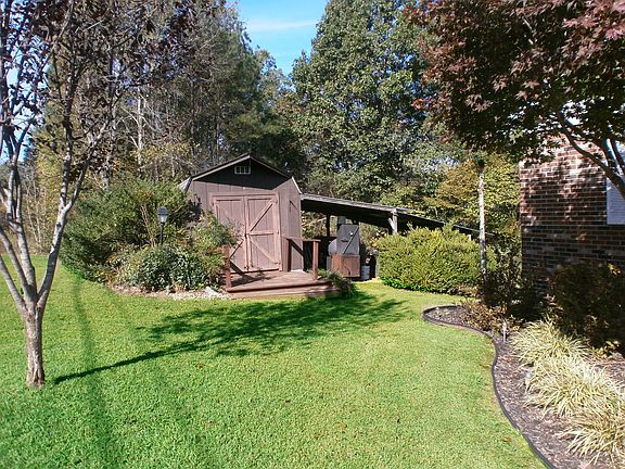 2 Storage Buildings 10 x 16 