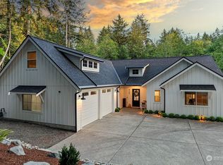 9704 61st St NW, Gig Harbor, WA 98335