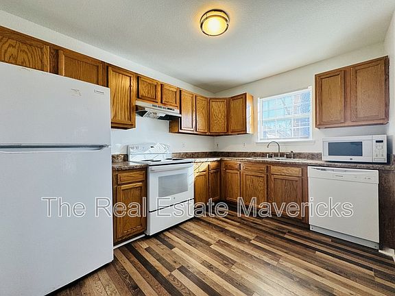 5th image of 1922 Lynnbrook Ave
