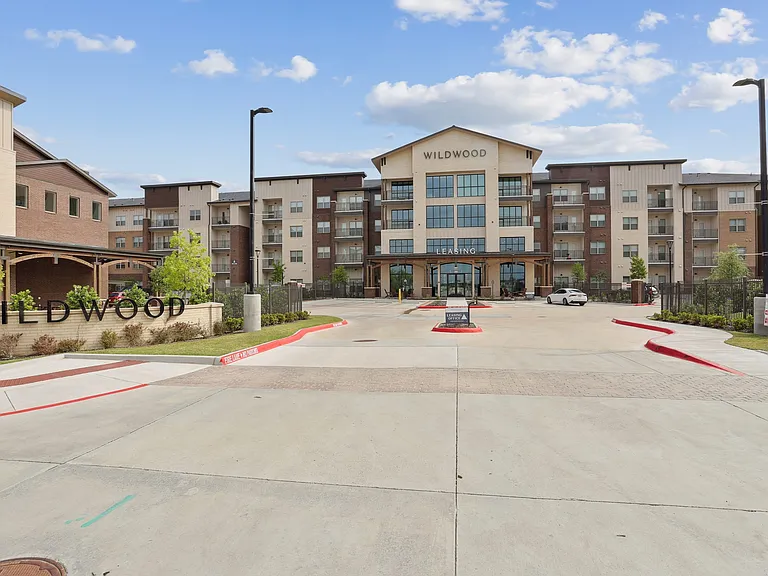 Wildwood Luxury Urban Homes — Photo 24