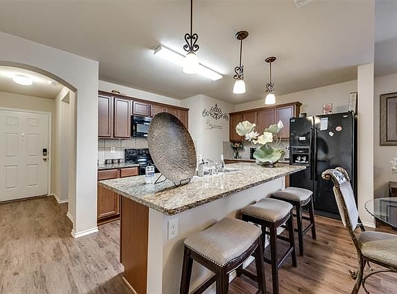 3rd image of 2896 Highland Meadows Dr