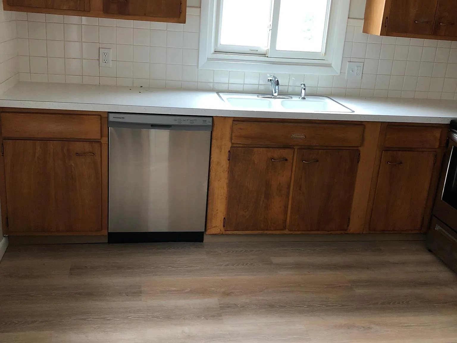 29 Glenside Ave — Photo 3