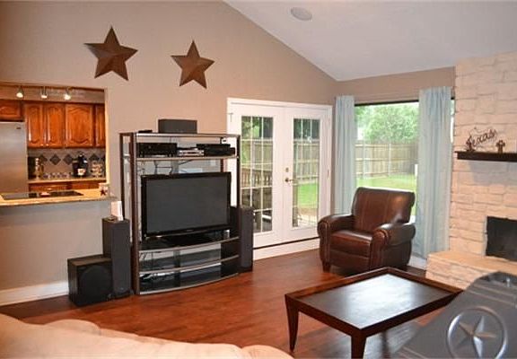 2nd image of 5605 Valley Meadow Dr