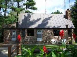 N7204 Akron Ave, Waupaca, WI 54981