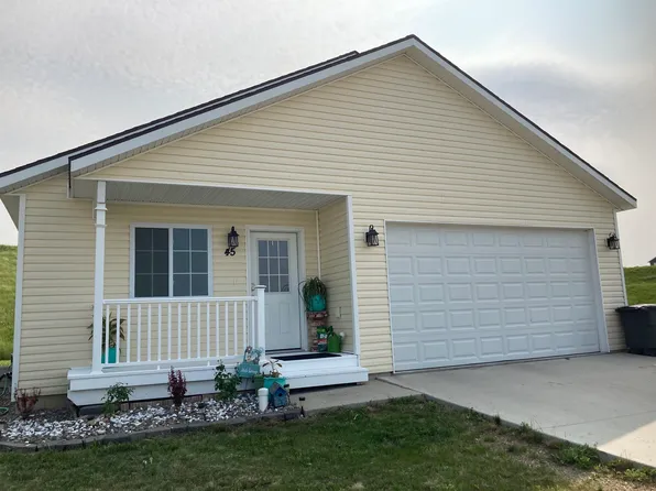 45 Meadowview Ct, Burlington, ND 58722