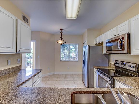 2nd image of 10000 Maddox Ln APT 222