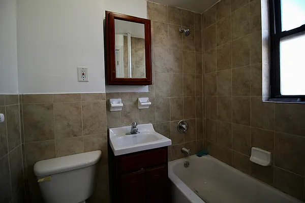 Rented by Hagstrom Management Inc | media 10