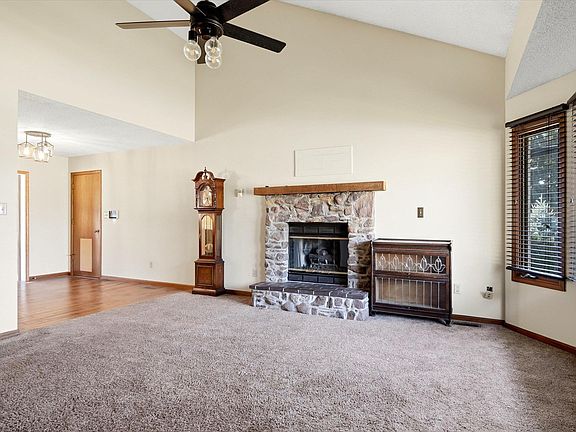 4th image of 1629 NW 33rd Pl