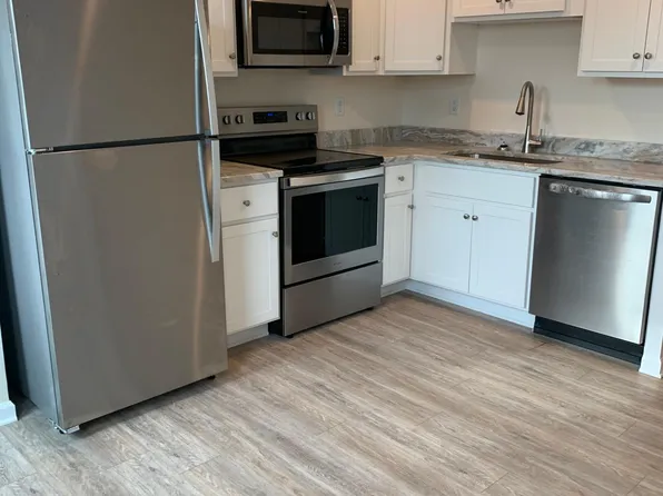 280 E Queen St APT B, Chambersburg, PA 17201