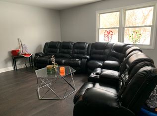 127 Seabury Rd, Bolingbrook, IL 60440