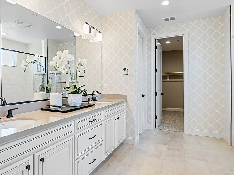 Ashlar Dr — Photo 17