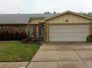 502 Thomas Chapel Dr, Arlington, TX 76014
