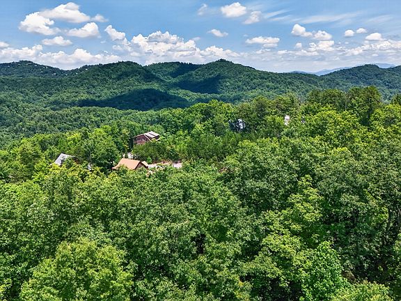 2nd image of 6 Thunder Mountain Rd