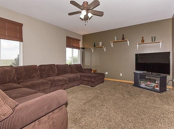 2nd image of 16643 Dorchester Pl