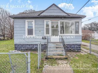 210 W Hackley Ave, Muskegon Heights, MI