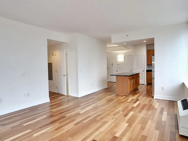 389 Washington St #20A — Photo 8