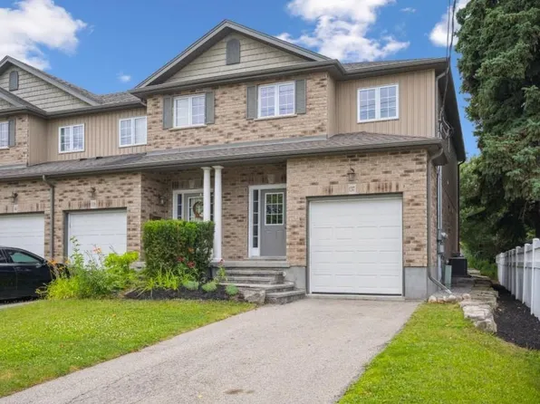 137 River Rd E, Kitchener, ON N2B 2G7