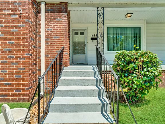5th image of 427 Plowden Ave