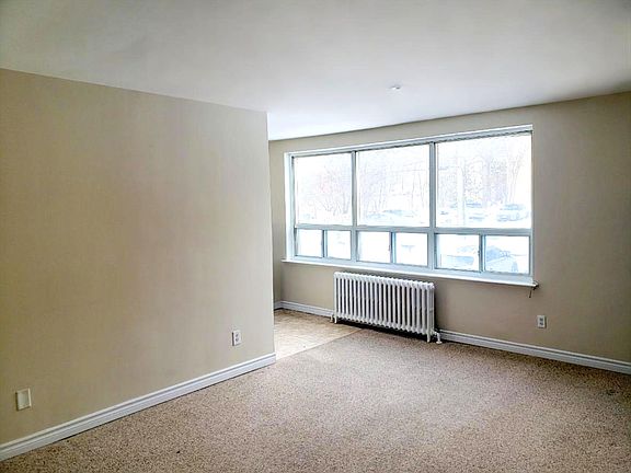 4th image of 108 Kempenfelt Dr #814703