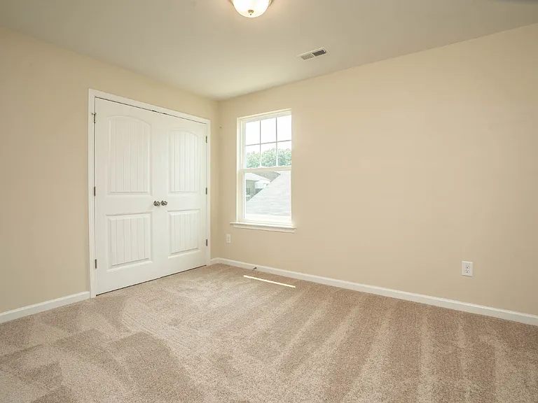137 Princeton Hill Dr — Photo 3