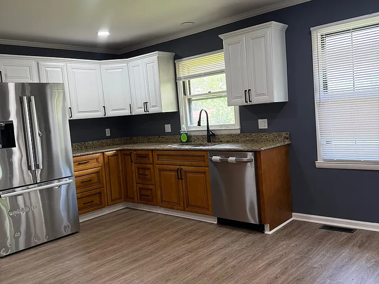 100 Sunnymeade Dr — Photo 3
