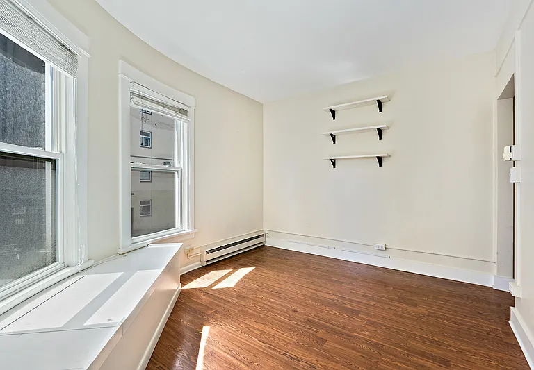 115 Bellevue Ave E #105 — Photo 12