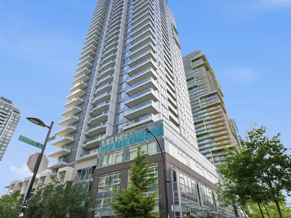 6333 Silver Ave #1302, Burnaby, BC V5H 0C3