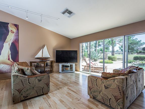 4th image of 119 W Tam Oshanter Dr