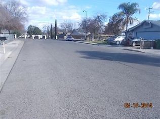 12378 Badger Ave, Orosi, CA 93647