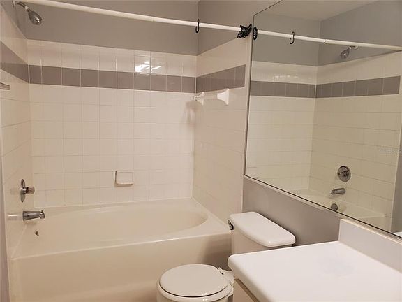 4th image of 5610 Pinnacle Heights Cir APT 105