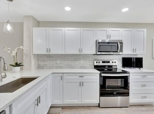 40 Stratford Ln #D, Boynton Beach, FL 33436