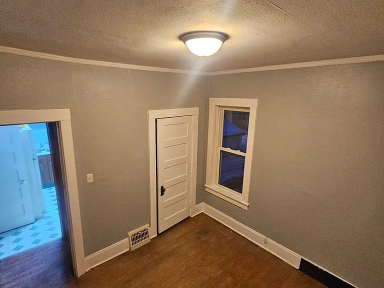 1372 Merryman St — Photo 6