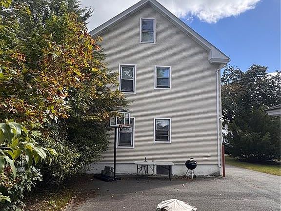 5th image of 71 Rowe Ave