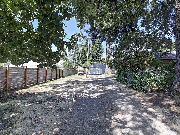 4th image of 9616 NE 152nd Ave