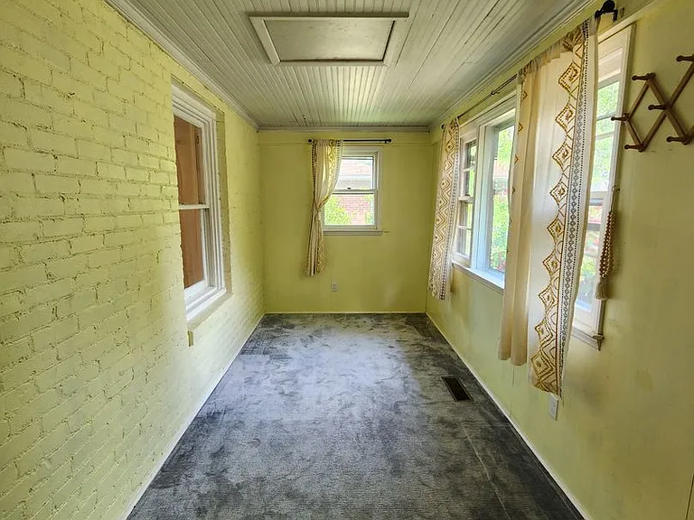 103 Gibbs St — Photo 4