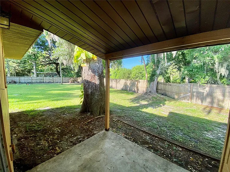 20004 Suncrest Dr — Photo 8