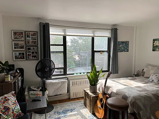 Rented by Eric Goodman Realty Corp | media 12