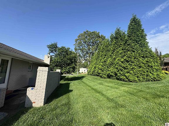 3rd image of 214 Idlewild Dr