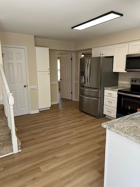 1st image of 533 Tennis Dr