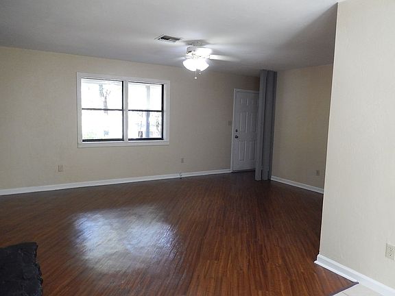 2nd image of 913 Tamarack Ave
