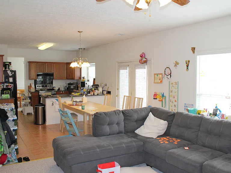 4557 Parsons Ln — Photo 7