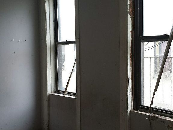 2nd image of 207 W 147th St APT 5C