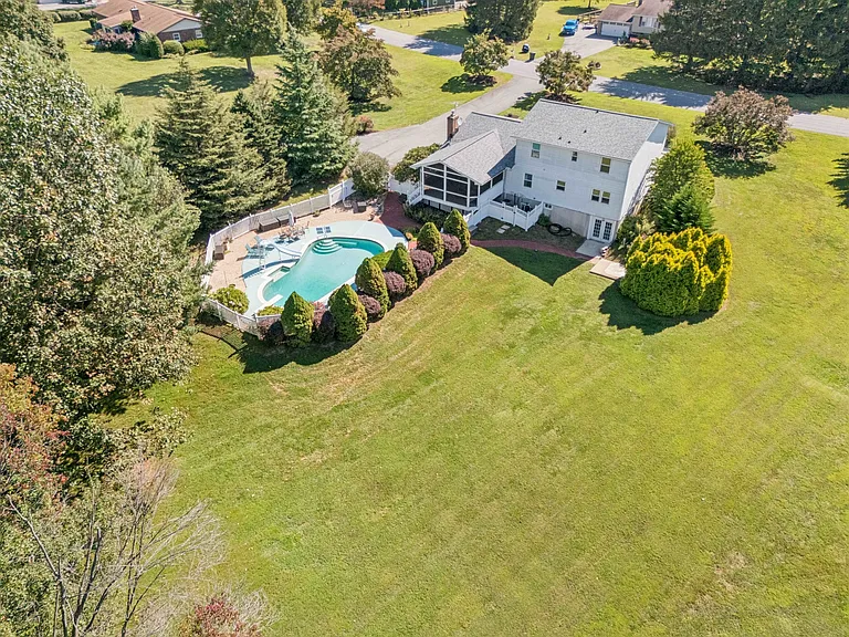 7204 Patton Dr — Photo 30
