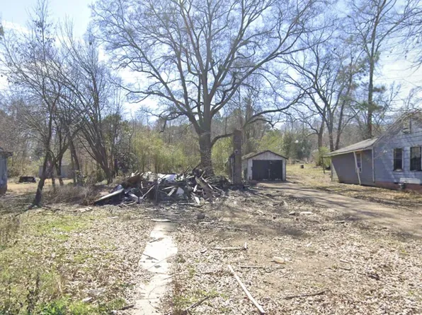 823 Myrtlewood Dr, Jackson, MS 39204