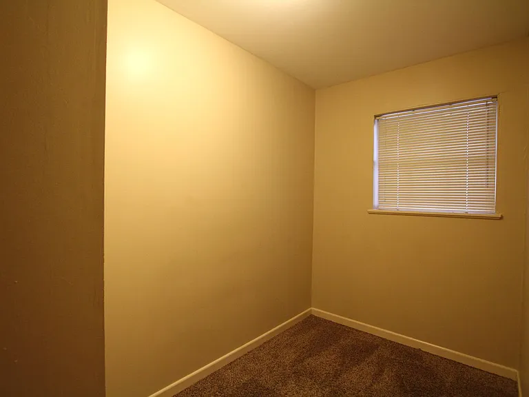 316 Clemson Dr — Photo 30