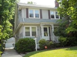 990 Edgewood Rd, Elizabeth, NJ 07208